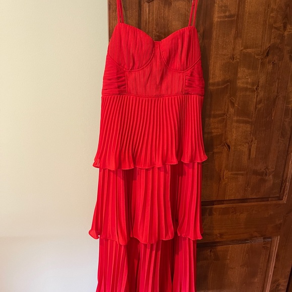 Red Tiered Midi Dress - Picture 3 of 6